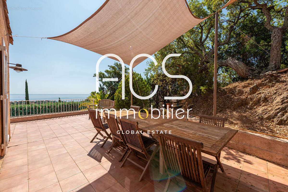 Maison à LES ISSAMBRES