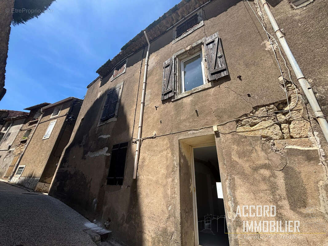 Appartement à PUISSALICON
