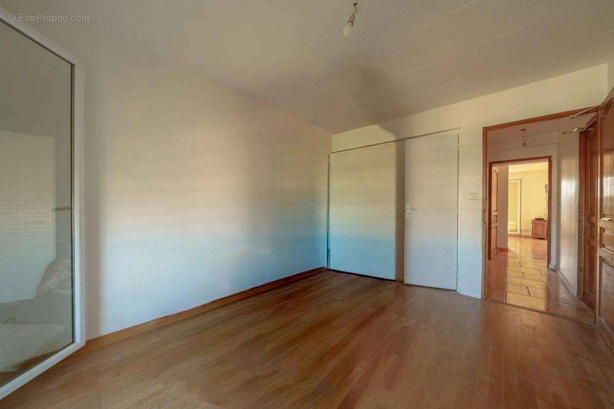 Appartement à MARSEILLE-14E