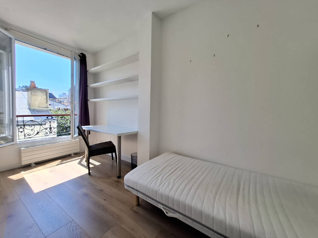 Appartement à PARIS-14E