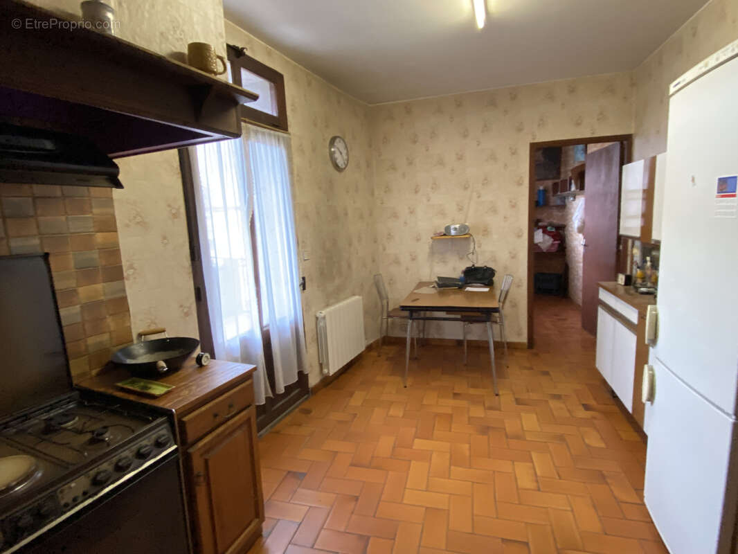 Maison à BEZ-ET-ESPARON