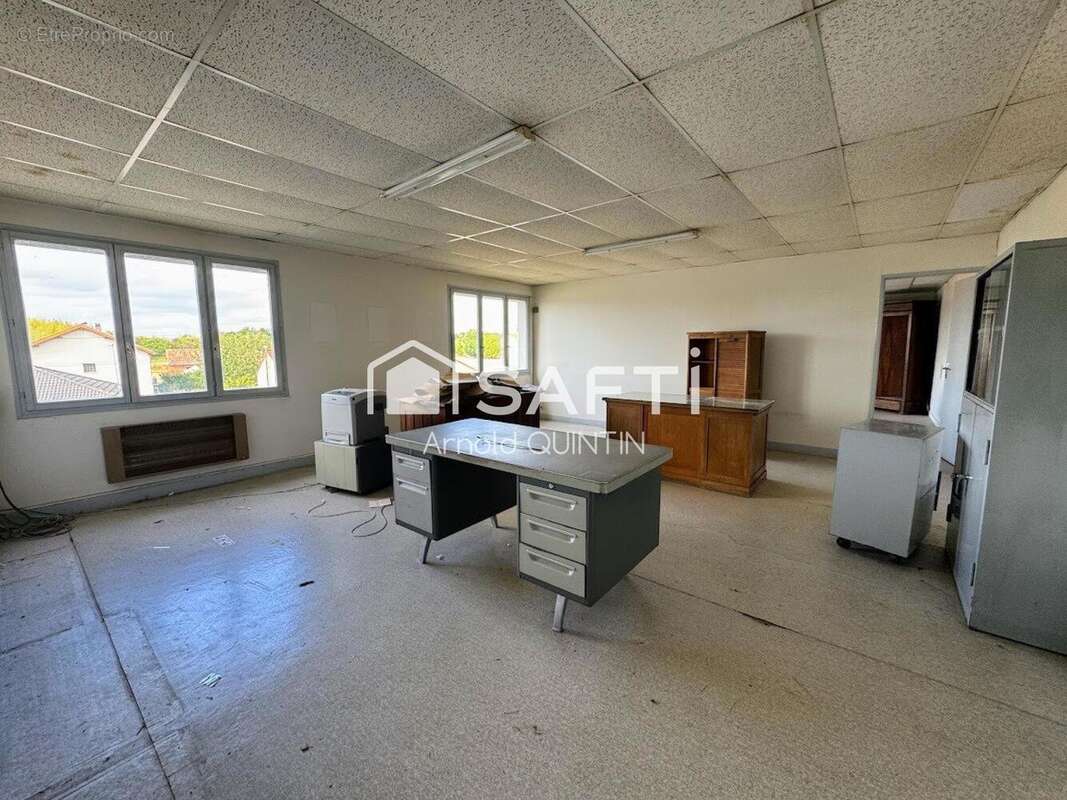 Photo 5 - Commerce à ETAIN