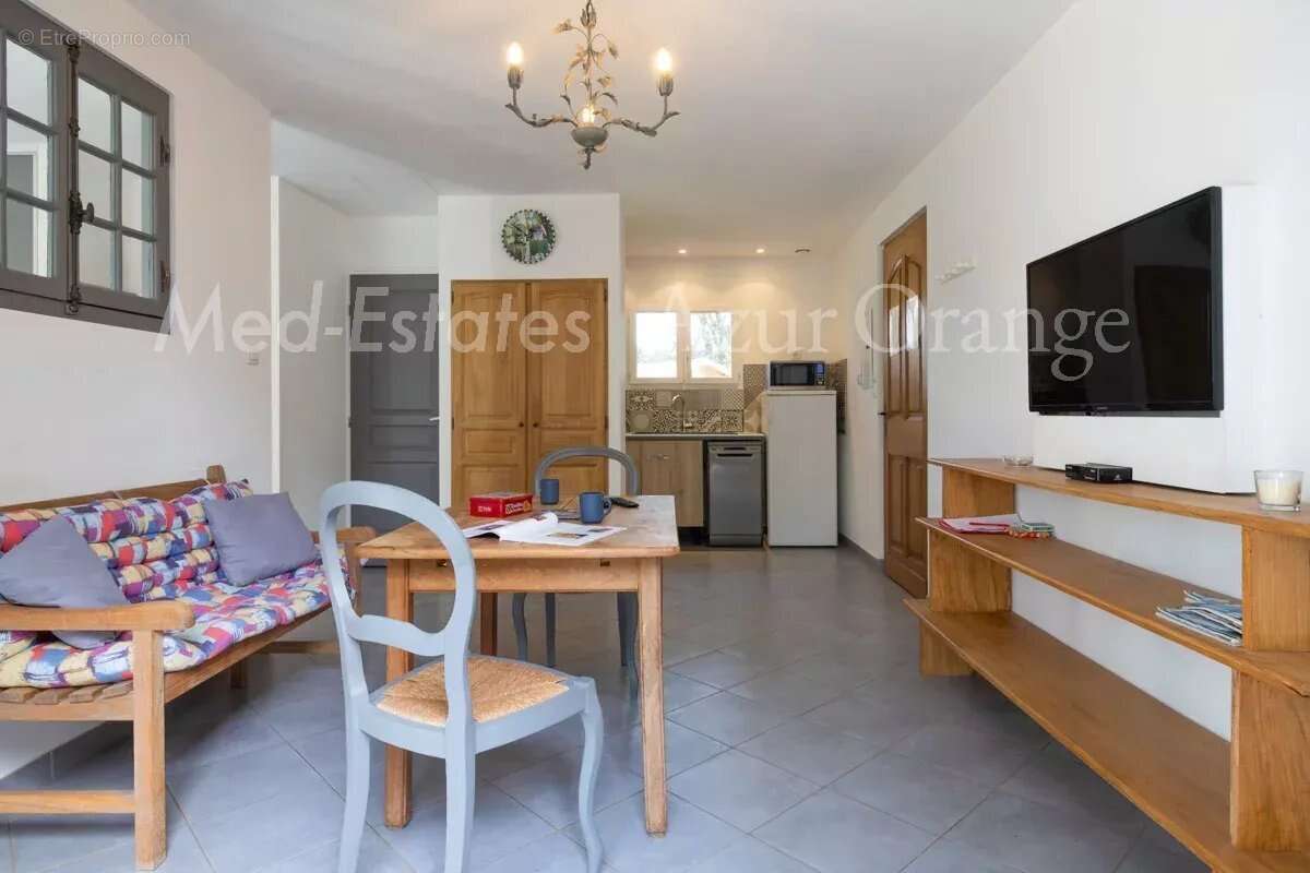 Maison à LA GARDE-FREINET