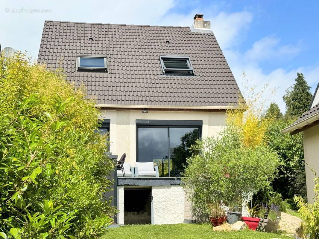 Maison à LEVIS-SAINT-NOM