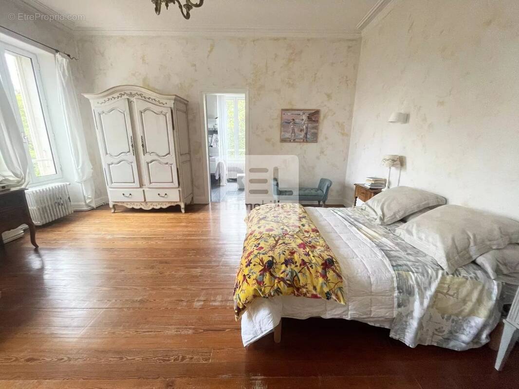 Maison à BAGNOLS-SUR-CEZE