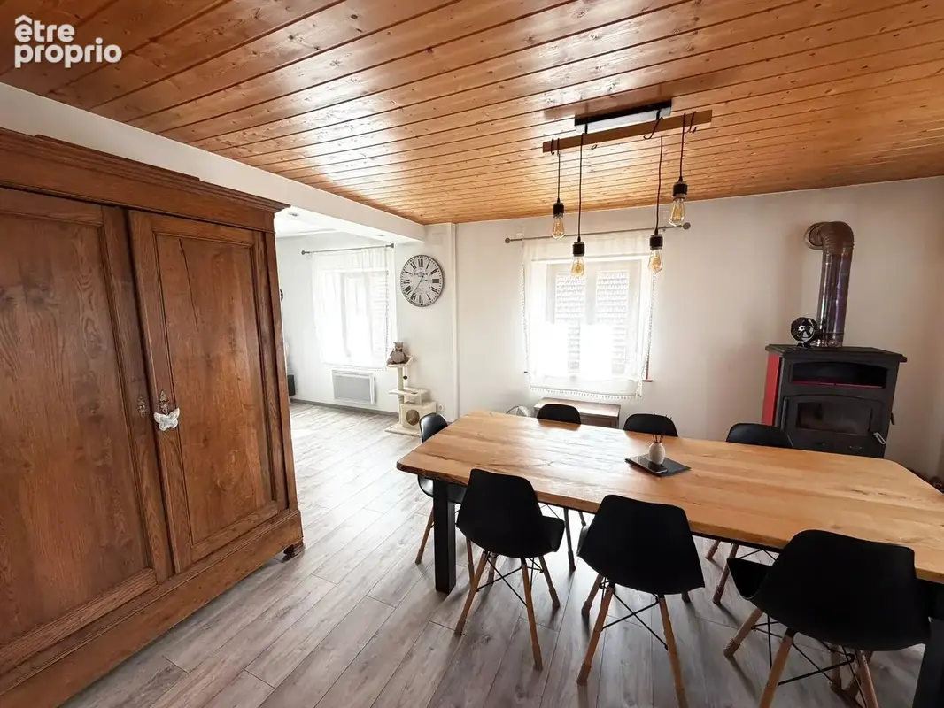 Vente maison de village rénovée, mitoyenne par l'arrière, sur terrain de 7,07 ares LA LONGINE - photo 6