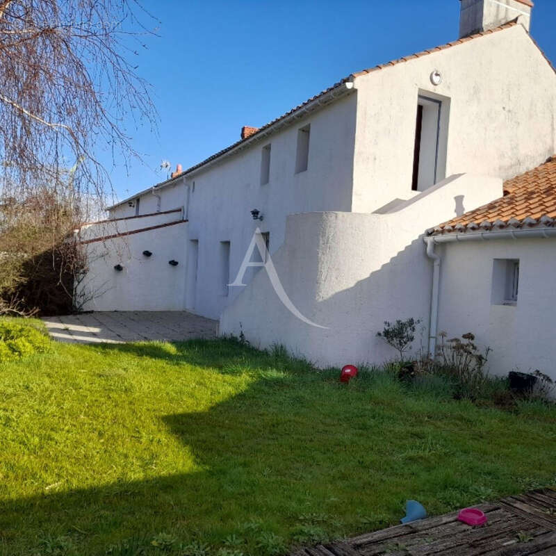 EXCLUSIVITÉ - Charmante maison en pierre à LA GUERINIERE - photo 9
