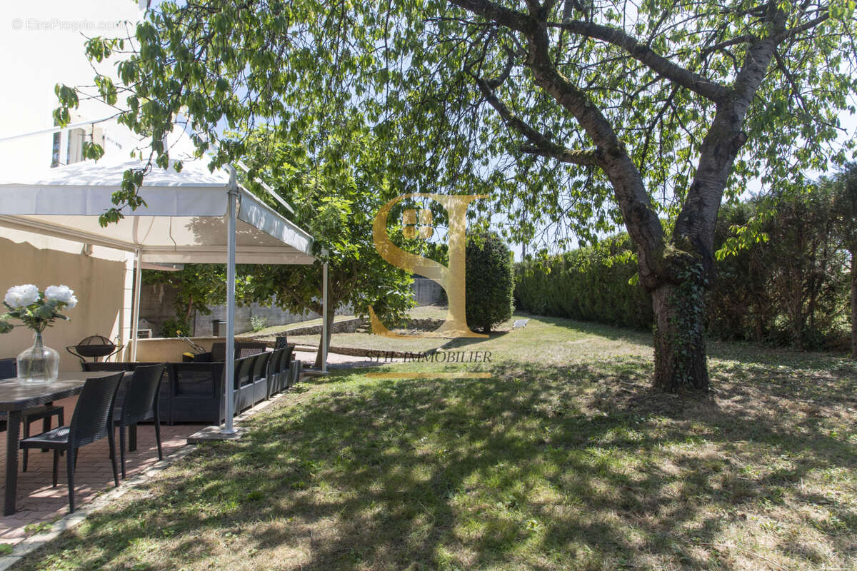 Maison à VIRY-CHATILLON