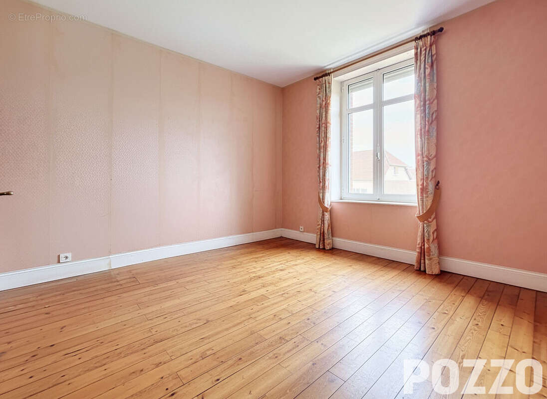A vendre, maison bourgeoise de 3 pieces à vire normandie (14500) - photo 5