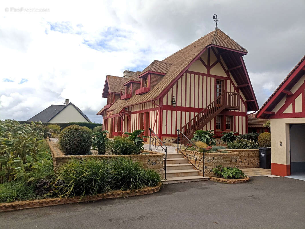 Maison à SAINT-JOUIN-BRUNEVAL