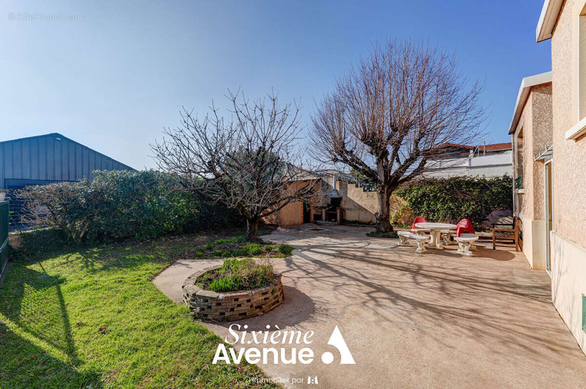 Maison à SAINT-PRIEST