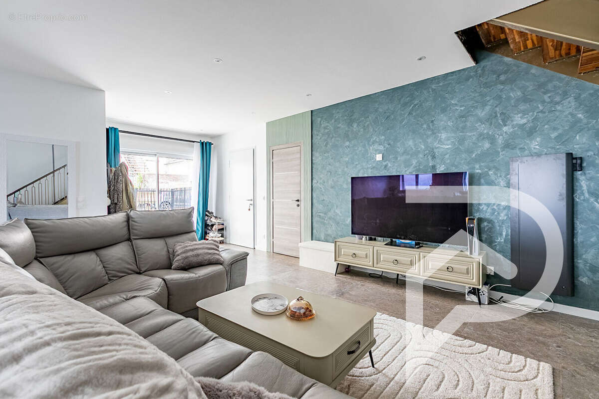 Maison à PONT-SAINTE-MAXENCE