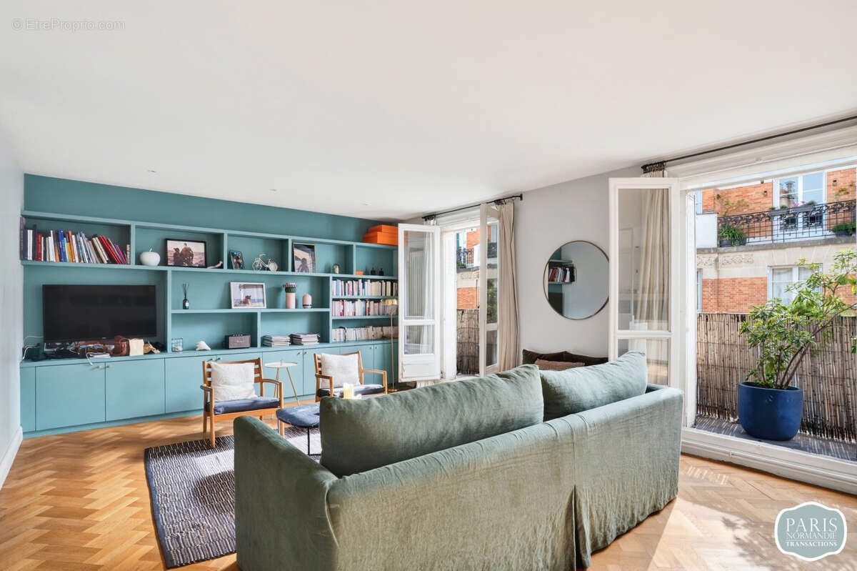 Appartement à PARIS-17E