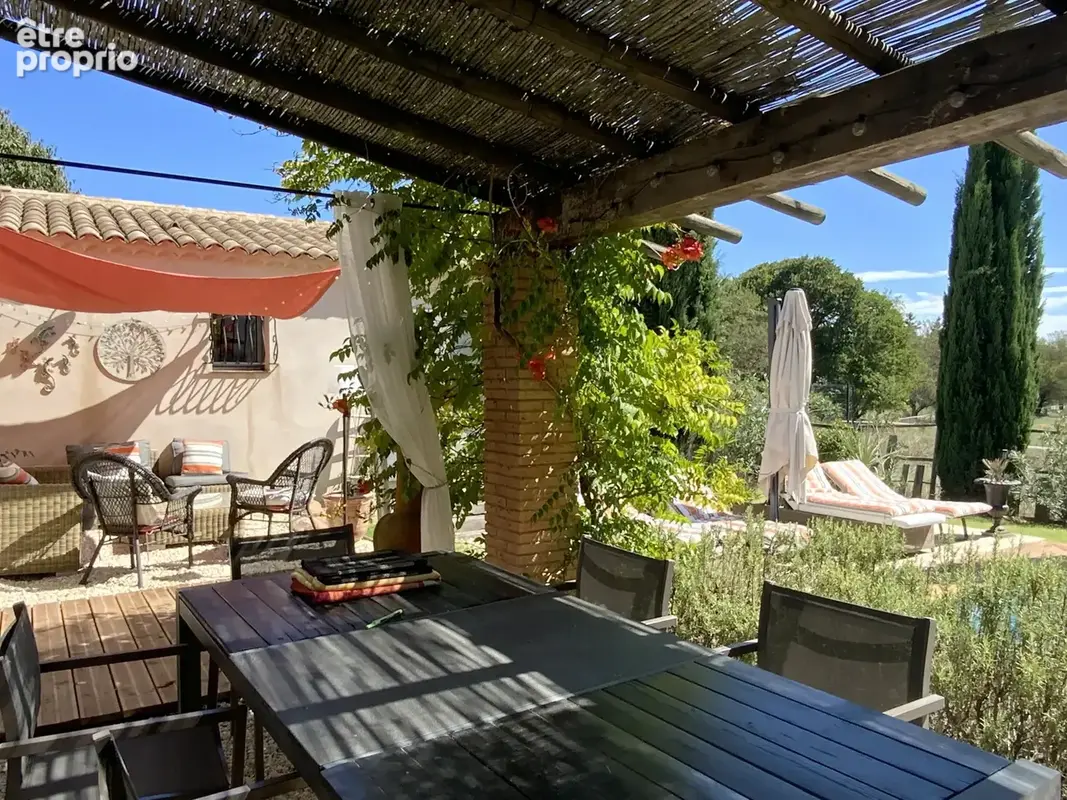 Villa de plain de pied de 155 m2 avec piscine. - photo 3