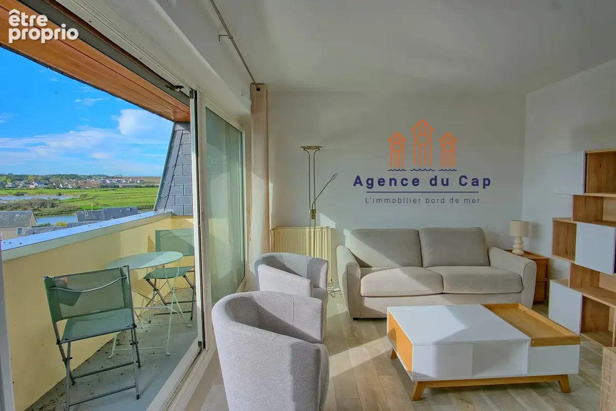 COURSEULLES SUR MER - Studio meublé en parfait état + place de parking - photo 1