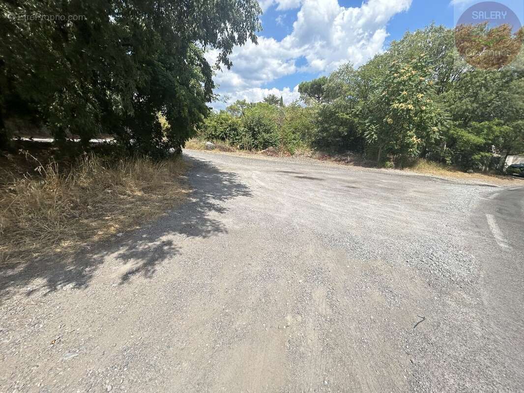 Terrain à bâtir de 745 m²  5 mn du centre d'Anduze ! - photo 5