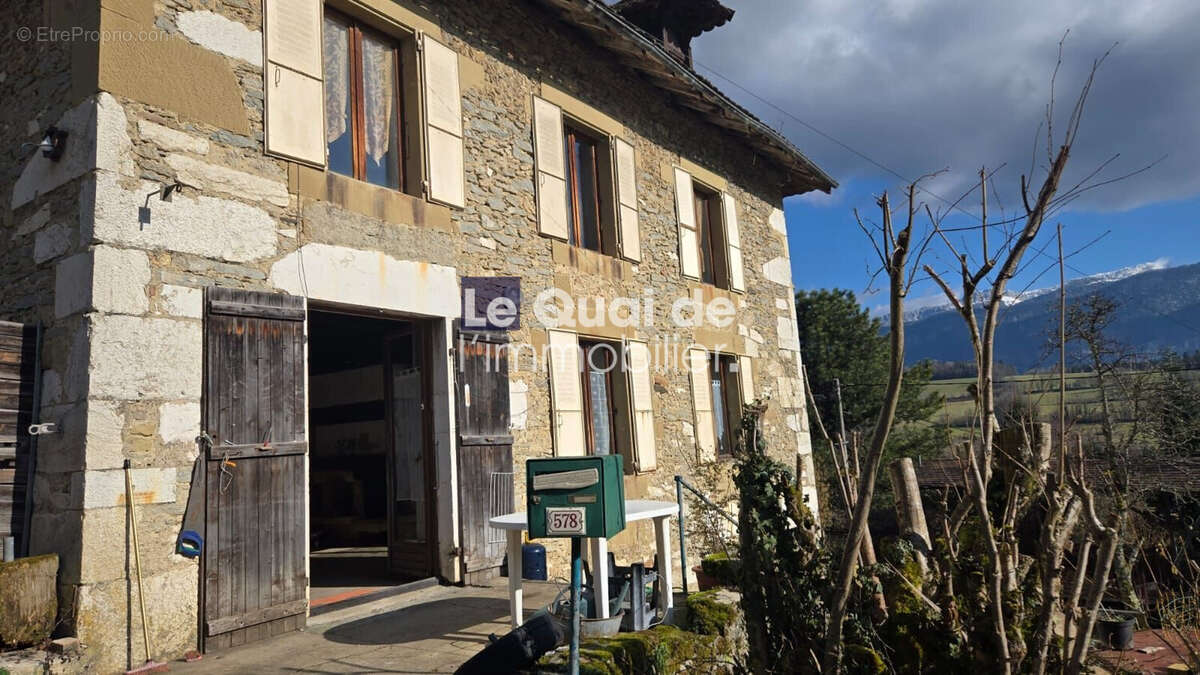 Maison à MIRIBEL-LES-ECHELLES