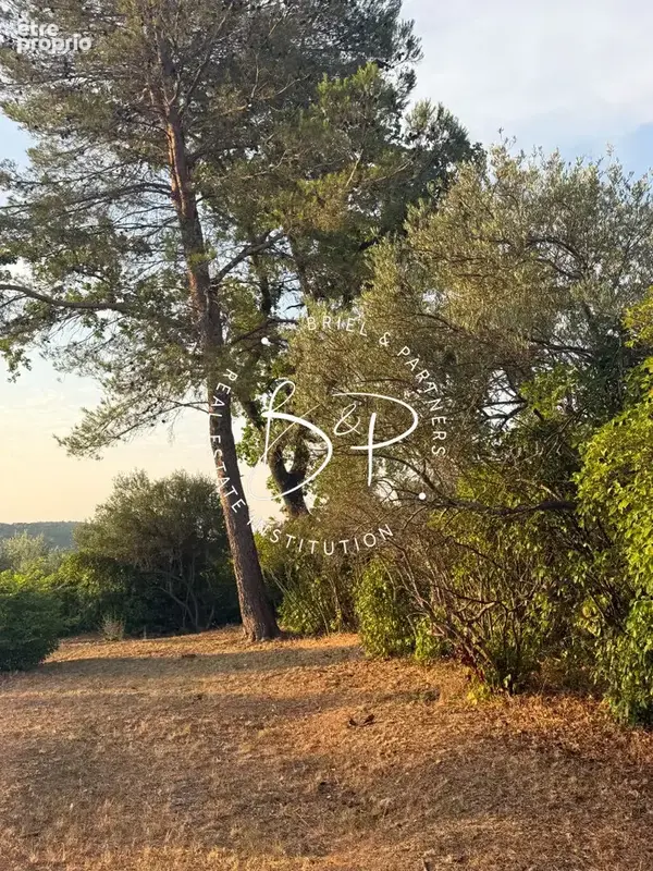 Terrain Lorgues 1200 m2 - photo 6