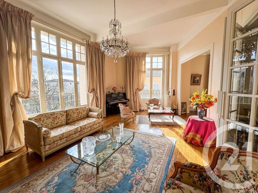 Appartement 153 m² à Limoges  - photo 4