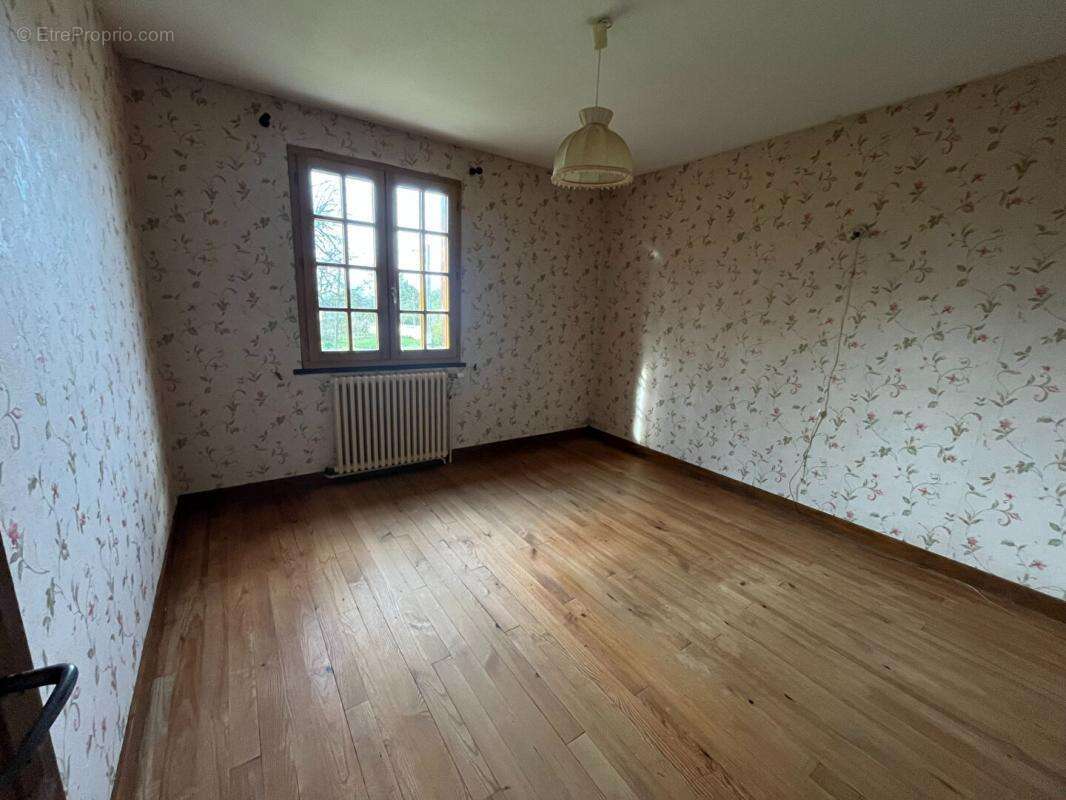 Maison à CUY-SAINT-FIACRE