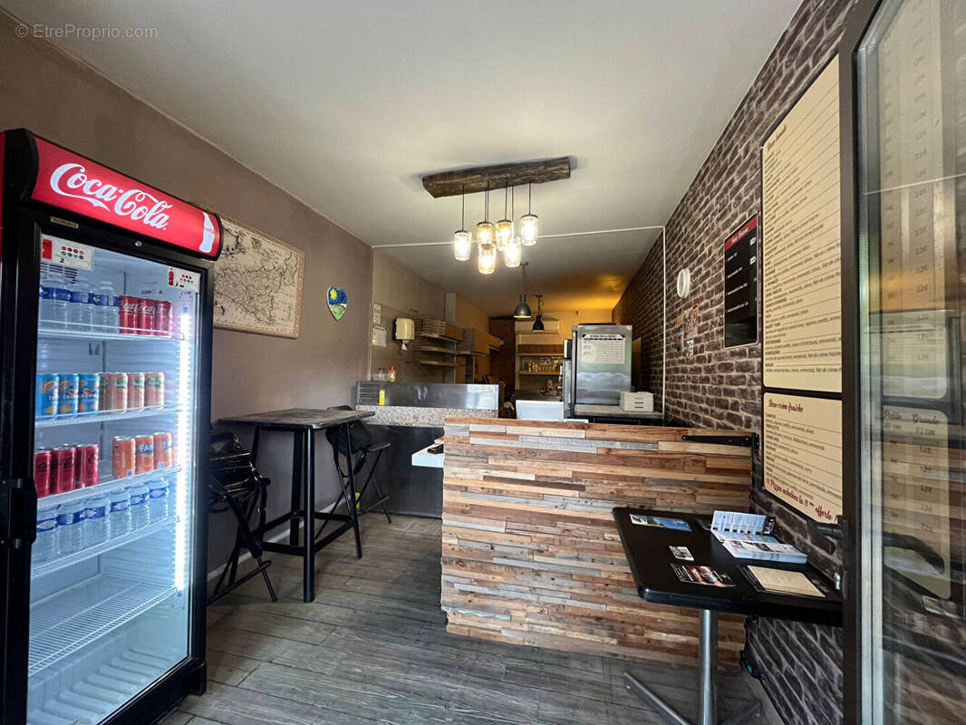 Commerce à VAISON-LA-ROMAINE