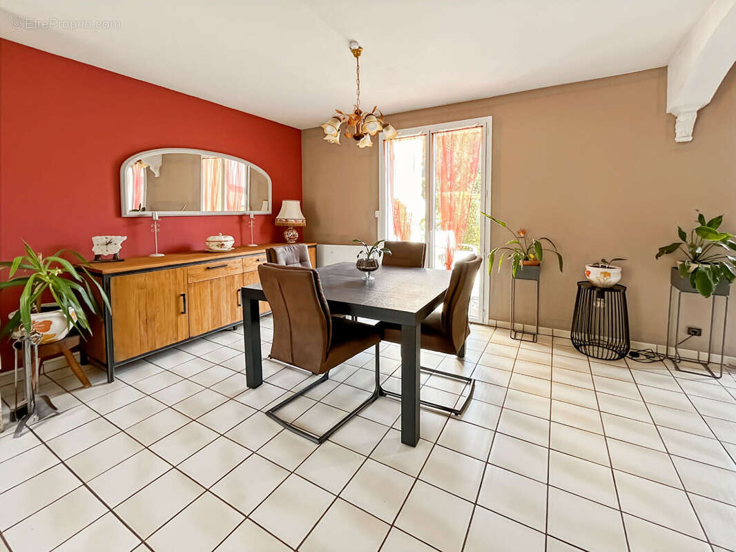 Maison à SAULX-LES-CHARTREUX