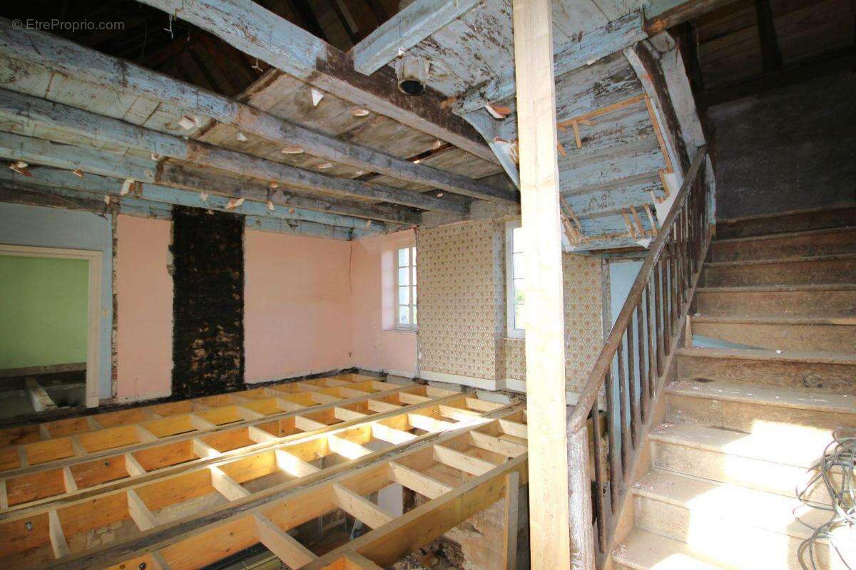 Maison à LA SALVETAT-PEYRALES