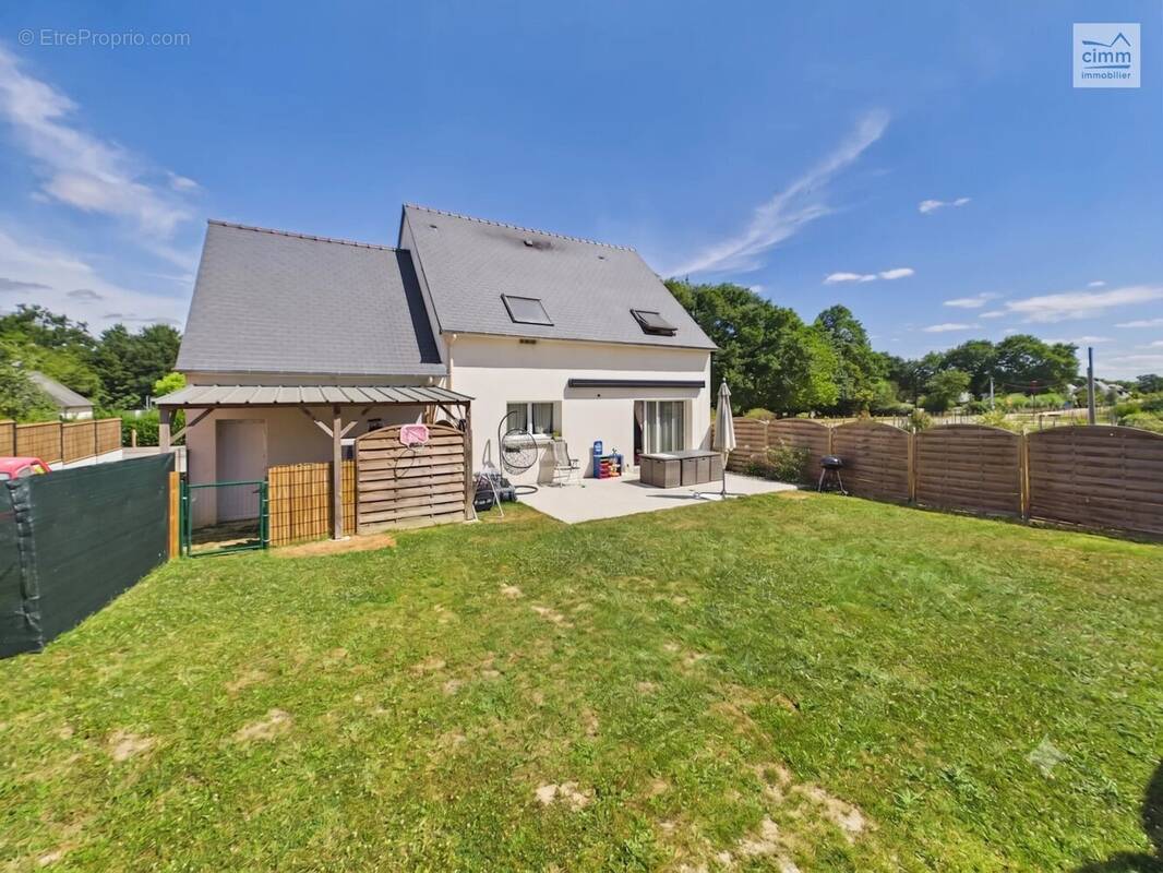 Maison à LES BRULAIS