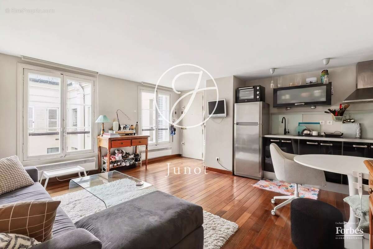 Paris 1er - SAINT-HONORÉ - Appartement à vendre - 2 pièces - 39,46m² Carrez - 1 chambre - photo 3