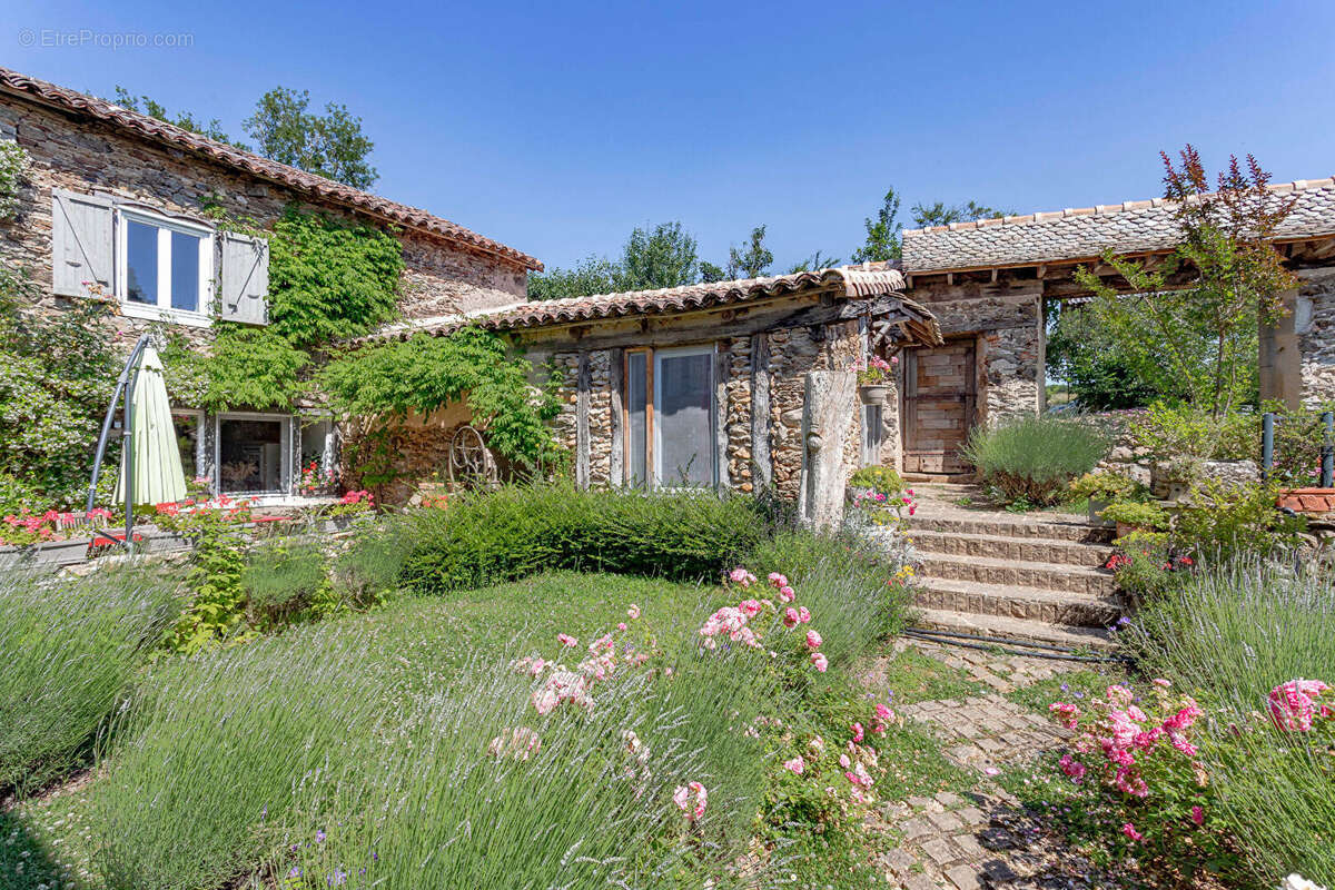 Maison en pierres, 300m2, au calme, commerces à pied/velo, 2ha, 30 min. d'Albi - photo 11