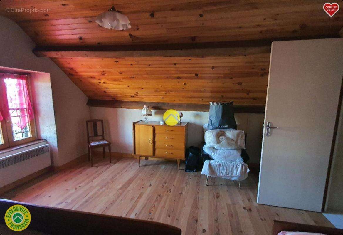 Maison à CONDAT-EN-COMBRAILLE