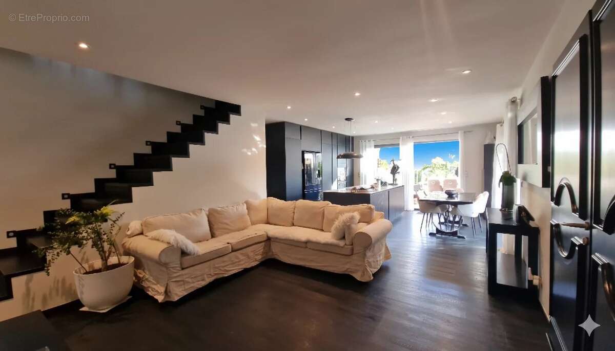 Maison à LA COLLE-SUR-LOUP