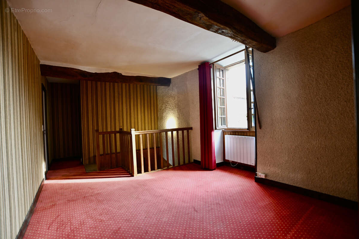 Maison à L'ISLE-SUR-SEREIN