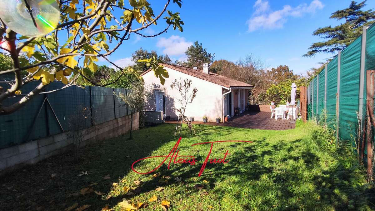 Maison à AMBARES-ET-LAGRAVE