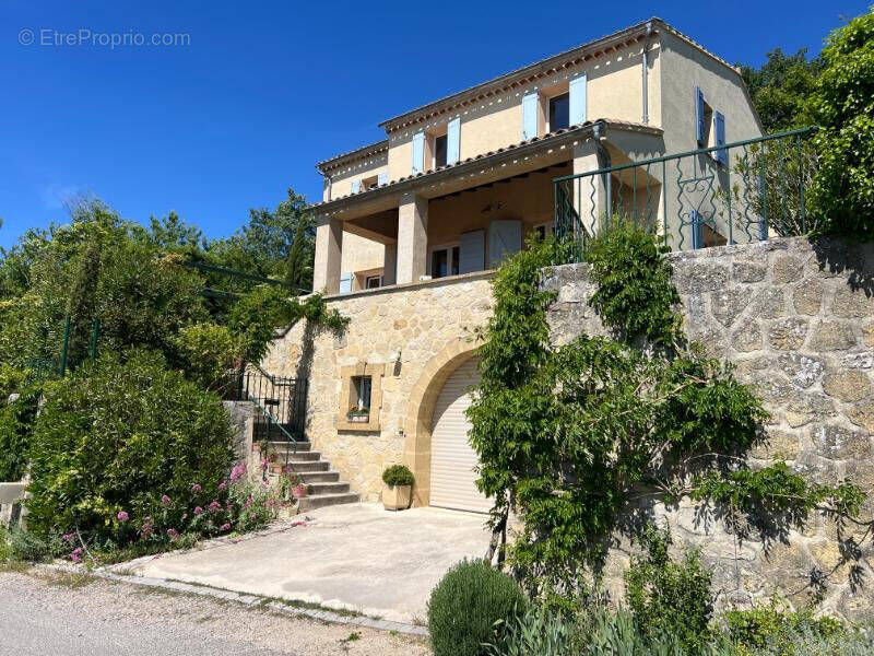 Maison à CUCURON