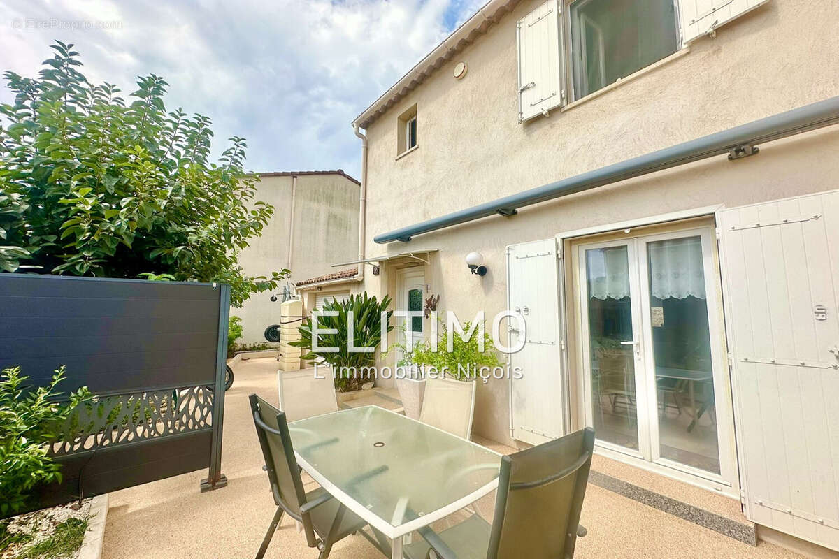 Maison 109 m² à Carros  - photo 2