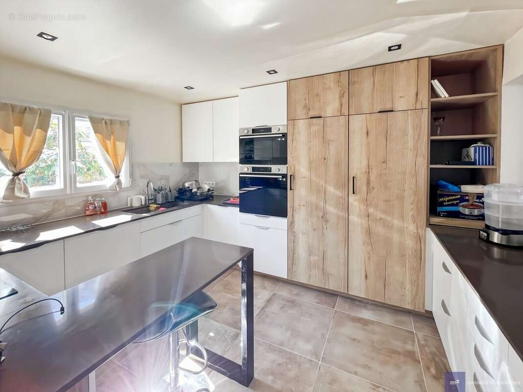 Maison à ISSY-LES-MOULINEAUX