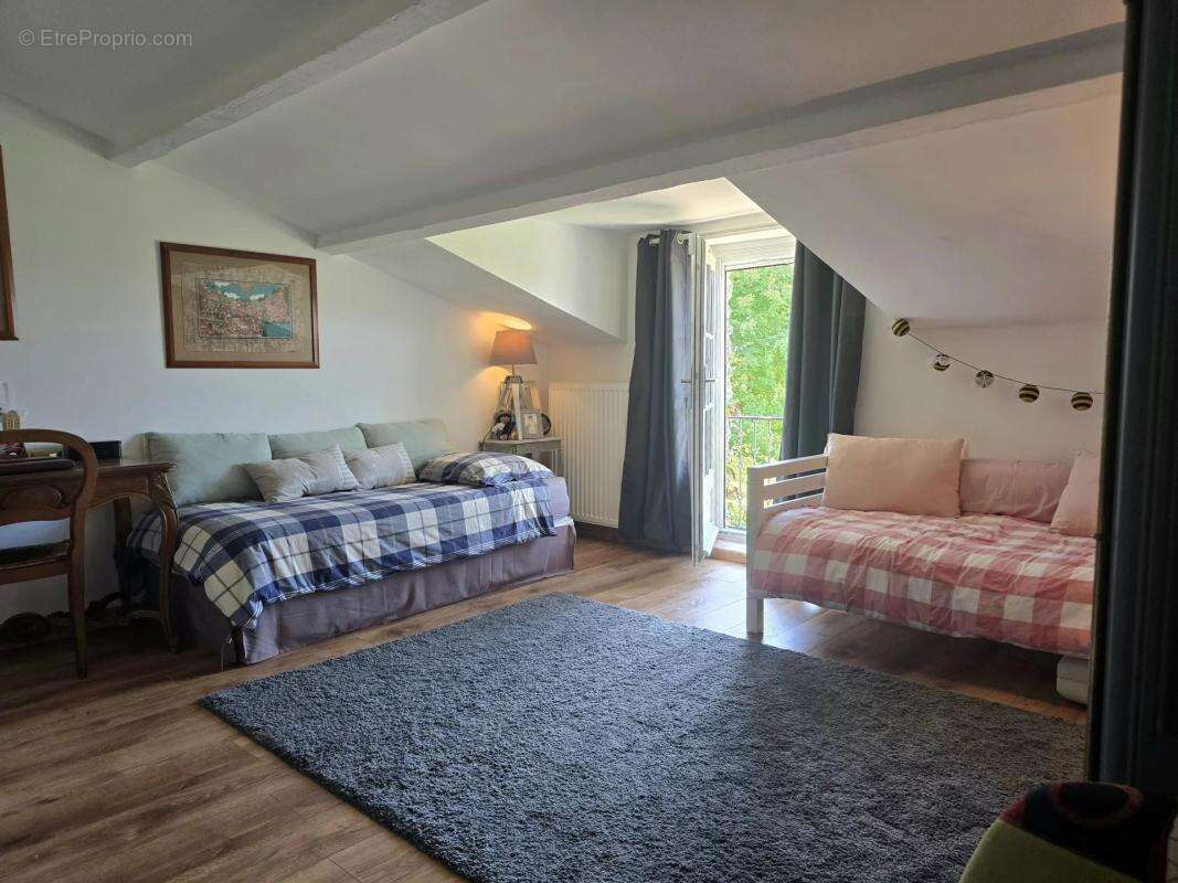 Maison à SAINT-LAURENT-DES-COMBES