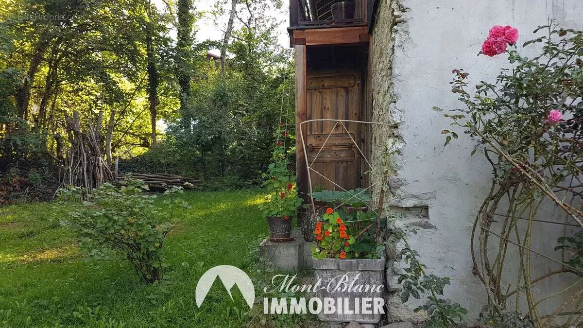 Maison à ARACHES-LA-FRASSE