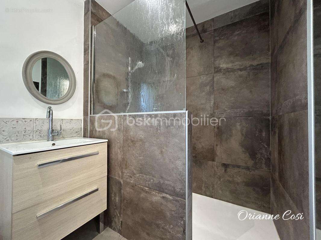 Maison familiale rénovée de 175 m² – 5 chambres – Terrain 904 m² - photo 11