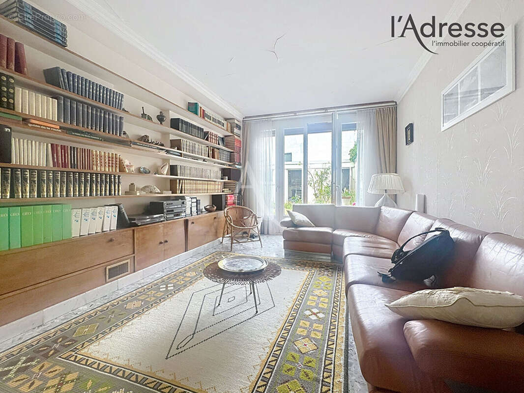 Maison à SURESNES