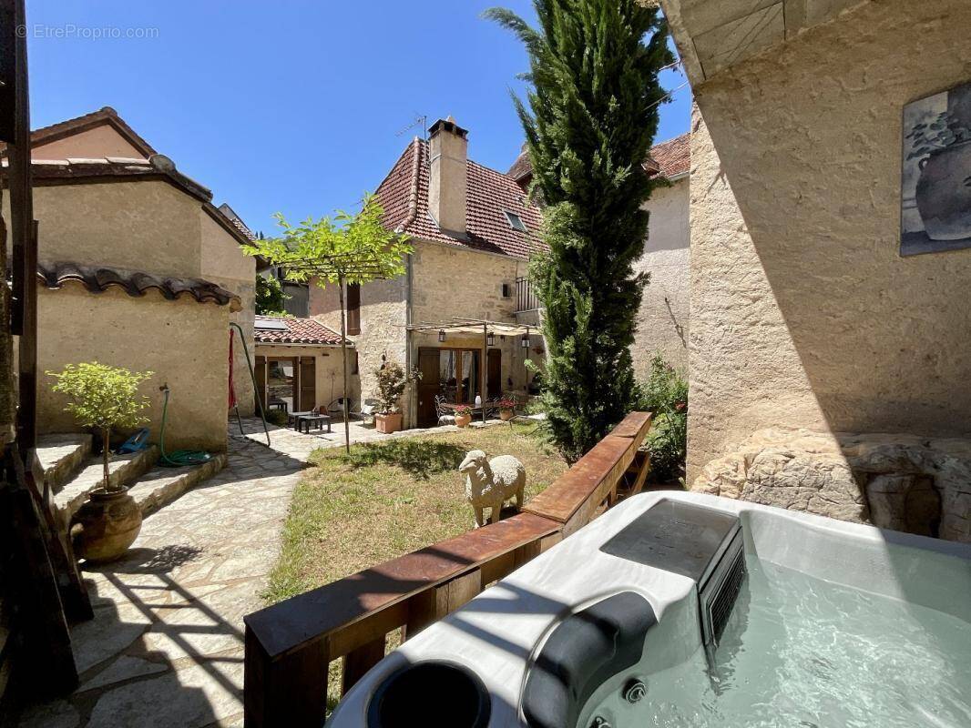 Maison à CAJARC
