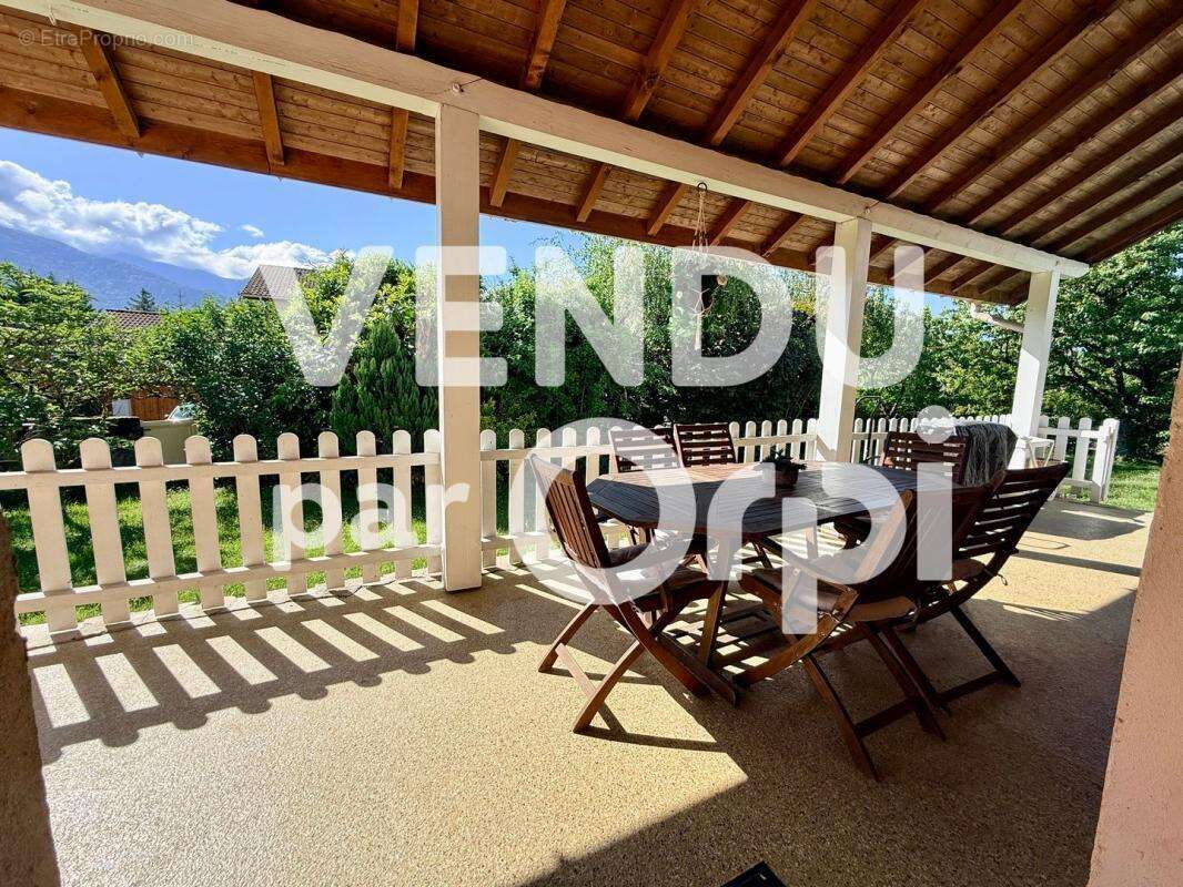 Maison à LA TERRASSE