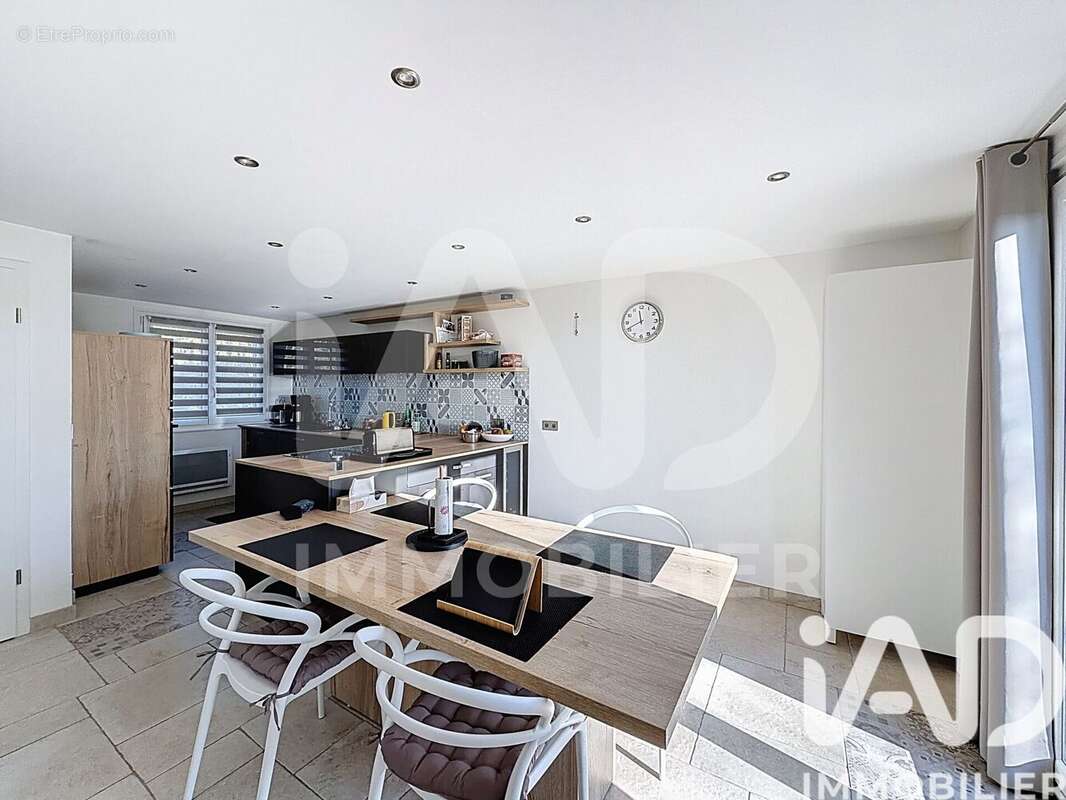 Photo 5 - Maison à VAL-DE-BRIDE