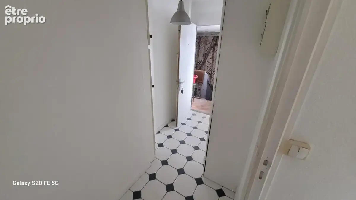Appartement T2 - 42 m² au 3ème et dernier étage - Quartier Cathedrale-Colbert - 37000 TOURS - photo 6