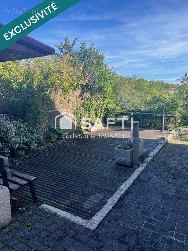 Photo 9 - Maison à REUGNEY