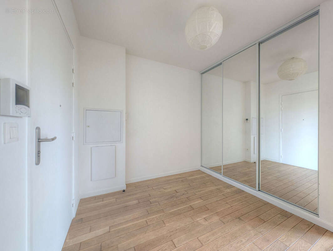 Appartement à LA GARENNE-COLOMBES
