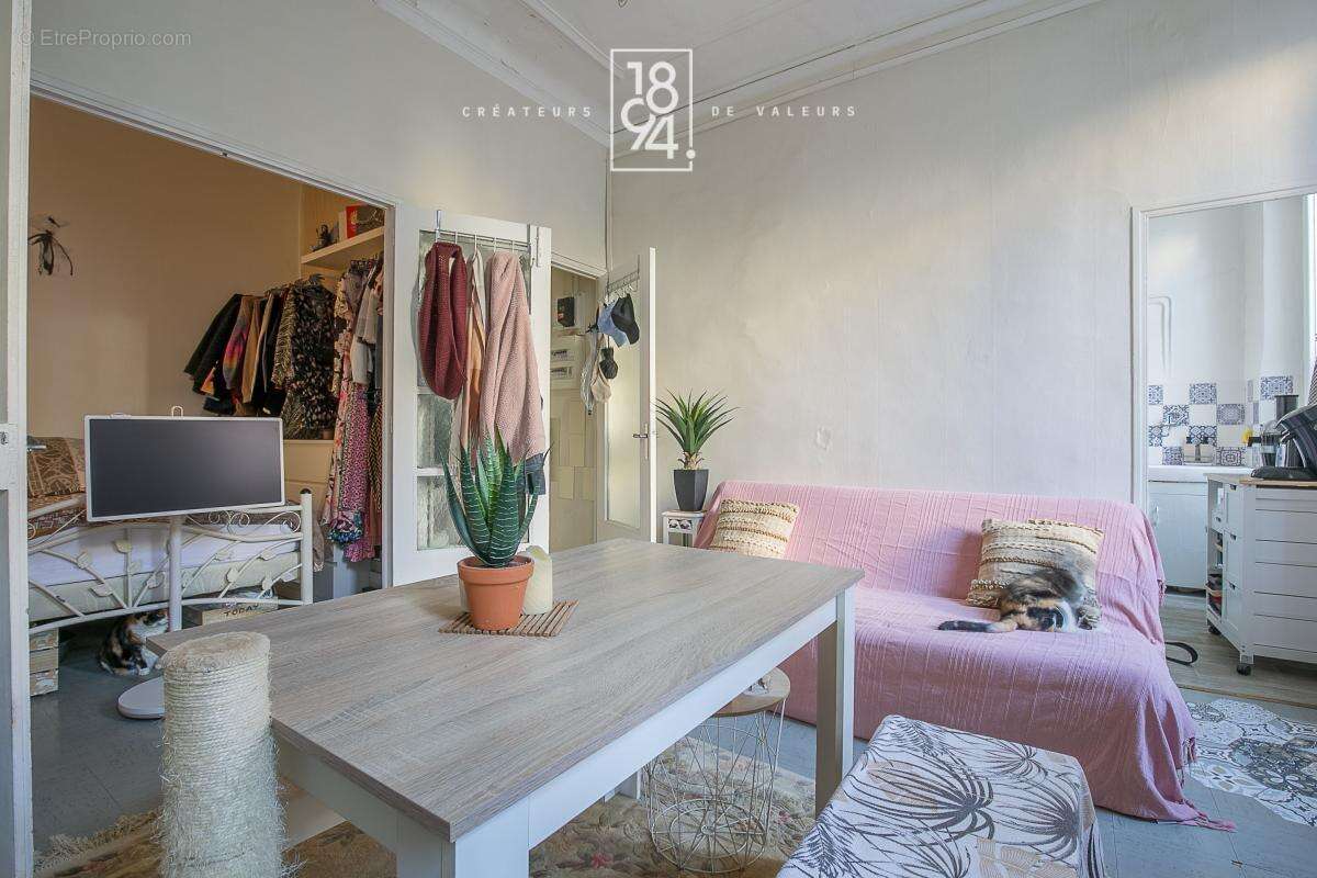 Appartement à MARSEILLE-1E
