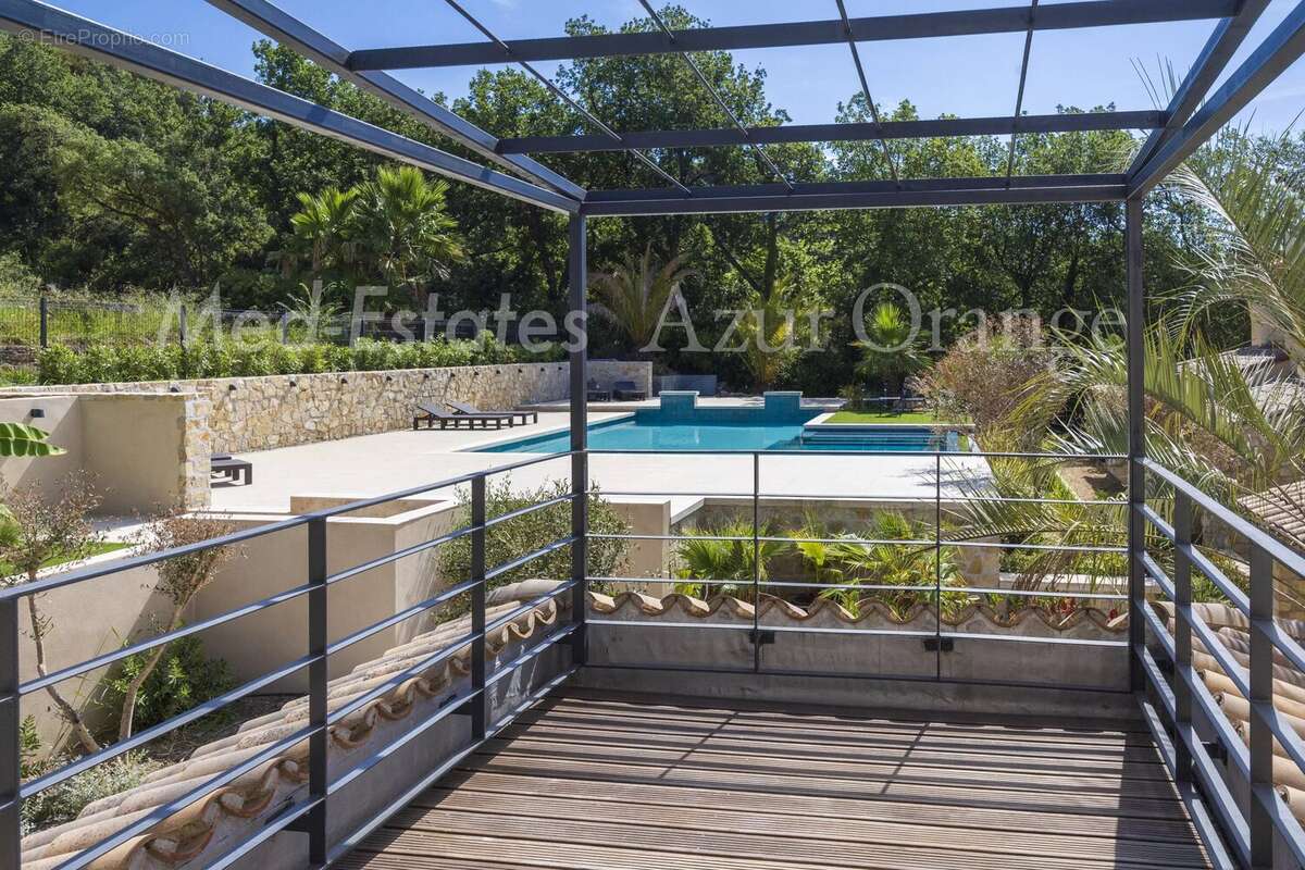 Appartement à GRIMAUD