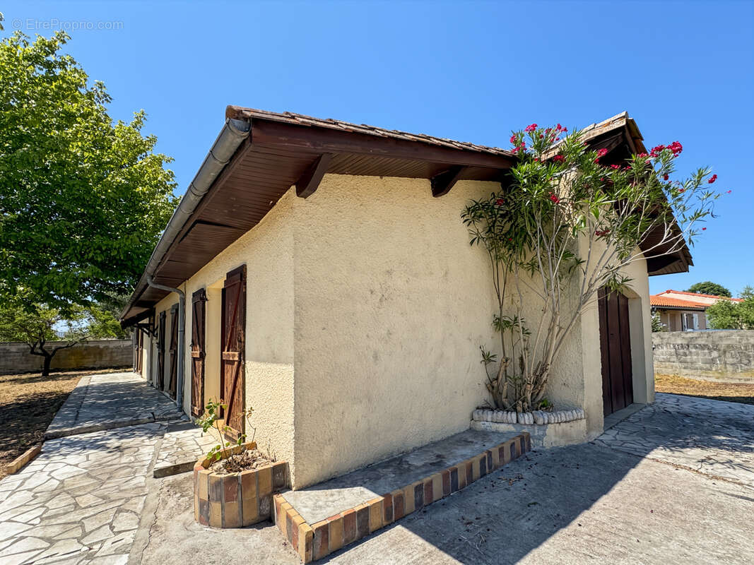 Maison à PAREMPUYRE